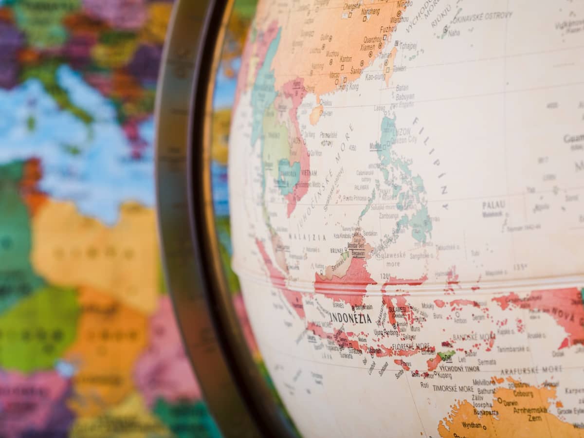 印尼的地理位置如何提升市场准入？